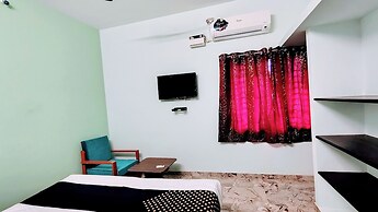 Naadi Grand Inn