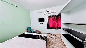 Naadi Grand Inn