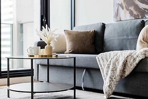 Modern 2BR Apt Next to Southern Cross Free Parking
