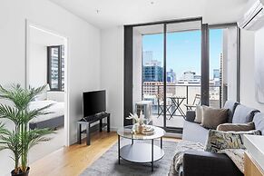 Modern 2BR Apt Next to Southern Cross Free Parking
