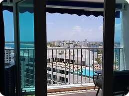 Isla Verde Beachfront Retreat With Parking