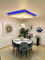 Isla Verde Beachfront Retreat With Parking