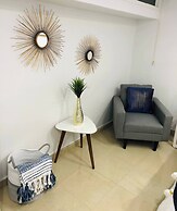 Isla Verde Beachfront Retreat With Parking