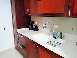 Isla Verde Beachfront Retreat With Parking