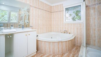 3-bed Villa Las Rotas