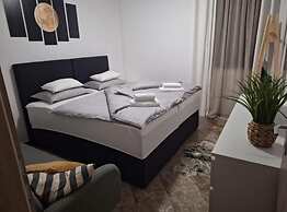 Apartment and Room Mare Vrlika