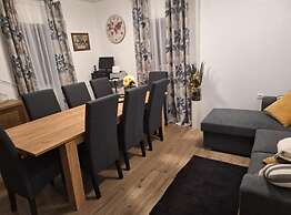 Apartment and Room Mare Vrlika