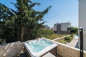 Tomana B Apartments