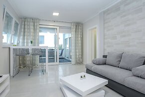 Tomana B Apartments