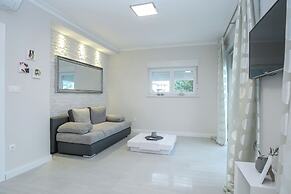 Tomana B Apartments