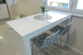 Tomana B Apartments