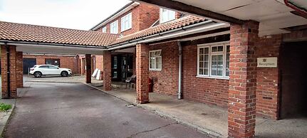 Rivenhall End Hotel