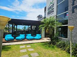 Foresthouse Beach Hostel