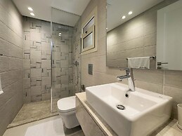 Chill & Swim - 1BR October City