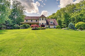 Serene Hudson Valley Escape w/ Pool & Grill