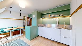 Altido Pleasant 1-bed Flat w Shared Courtyard