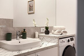 ARI - AFI Mall Luxurious Apartments