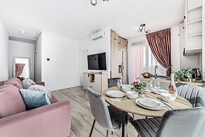 ARI - AFI Mall Luxurious Apartments