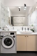ARI - AFI Mall Luxurious Apartments
