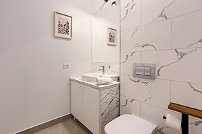ARI - AFI Mall Luxurious Apartments