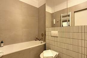 ARI - AFI Mall Luxurious Apartments