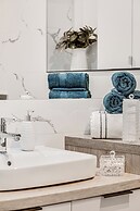 ARI - AFI Mall Luxurious Apartments