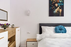 ARI - AFI Mall Luxurious Apartments