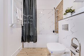 ARI - AFI Mall Luxurious Apartments