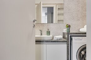 ARI - AFI Mall Luxurious Apartments