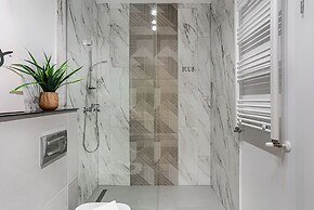 ARI - AFI Mall Luxurious Apartments
