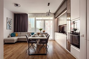 ARI - AFI Mall Luxurious Apartments