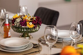 ARI - AFI Mall Luxurious Apartments