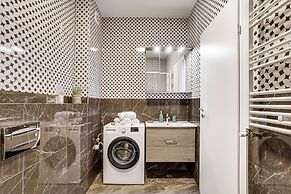 ARI - AFI Mall Luxurious Apartments