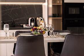 ARI - AFI Mall Luxurious Apartments