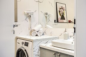 ARI - AFI Mall Luxurious Apartments