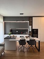 ARI - AFI Mall Luxurious Apartments