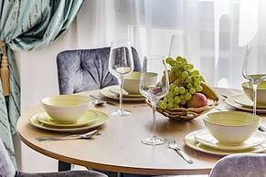 ARI - AFI Mall Luxurious Apartments