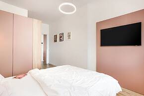 ARI - AFI Mall Luxurious Apartments