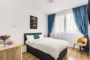 ARI - AFI Mall Luxurious Apartments