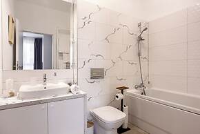 ARI - AFI Mall Luxurious Apartments
