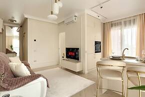 ARI - AFI Mall Luxurious Apartments