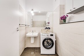 ARI - AFI Mall Luxurious Apartments