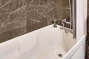 ARI - AFI Mall Luxurious Apartments