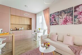 ARI - AFI Mall Luxurious Apartments