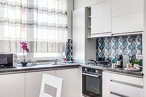 ARI - AFI Mall Luxurious Apartments
