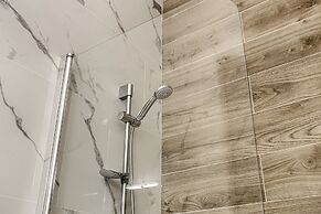 ARI - AFI Mall Luxurious Apartments