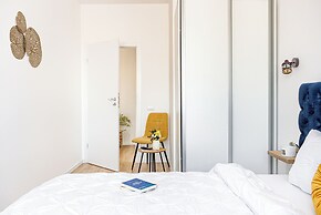 ARI - AFI Mall Luxurious Apartments