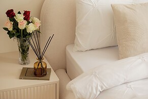 ARI - AFI Mall Luxurious Apartments