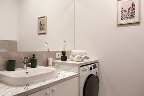 ARI - AFI Mall Luxurious Apartments