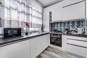 ARI - AFI Mall Luxurious Apartments